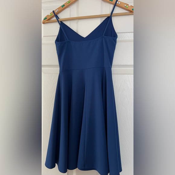 Windsor Blue Short Cocktail Dress - Picture 2 of 2